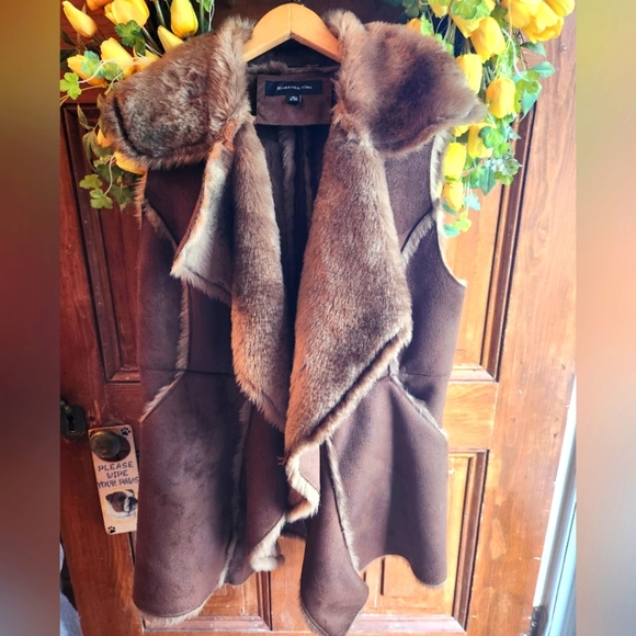 Jones New York Jackets & Blazers - Nwt jones new york suede vest